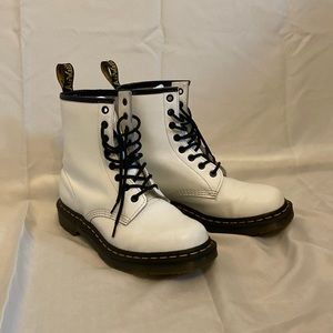 White leather doc martins air wear work boot, size 8 like new